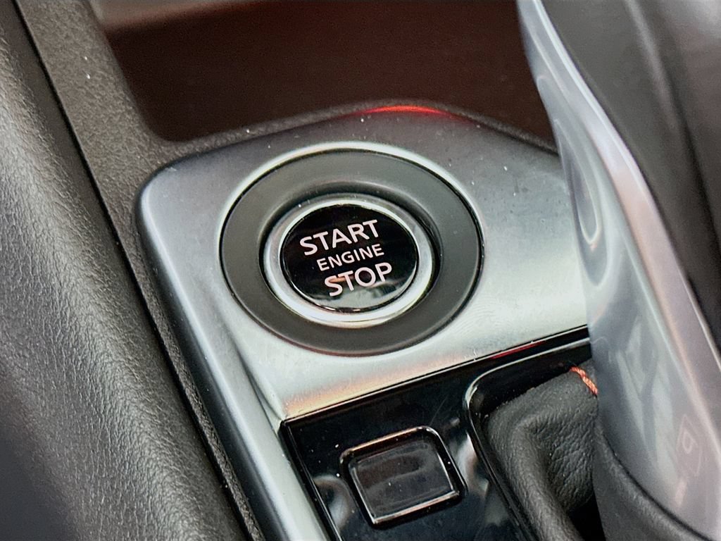 Certified 2025 Nissan Sentra SR FWD image 20