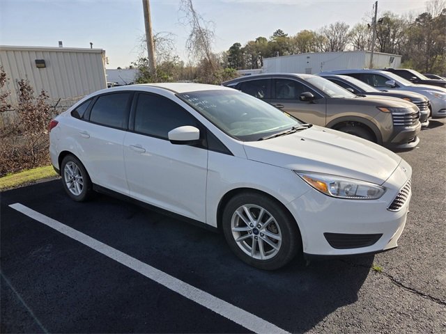 Used 2018 Ford Focus SE image 3