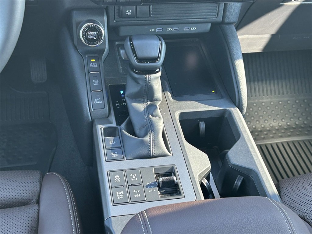 Used 2025 Toyota Land Cruiser image 23