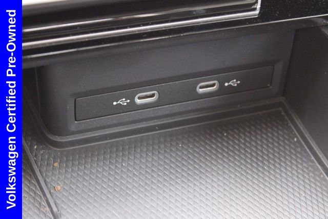 Used 2025 Volkswagen Atlas Peak Edition SE image 41