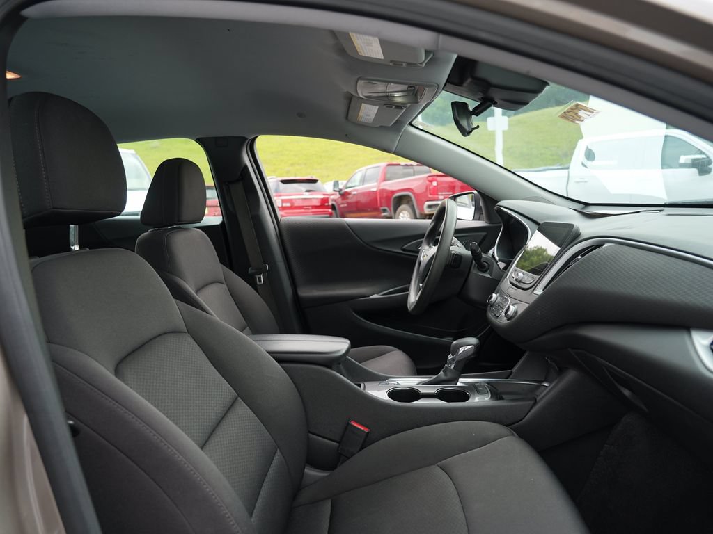 Used 2023 Chevrolet Malibu LT FWD image 29