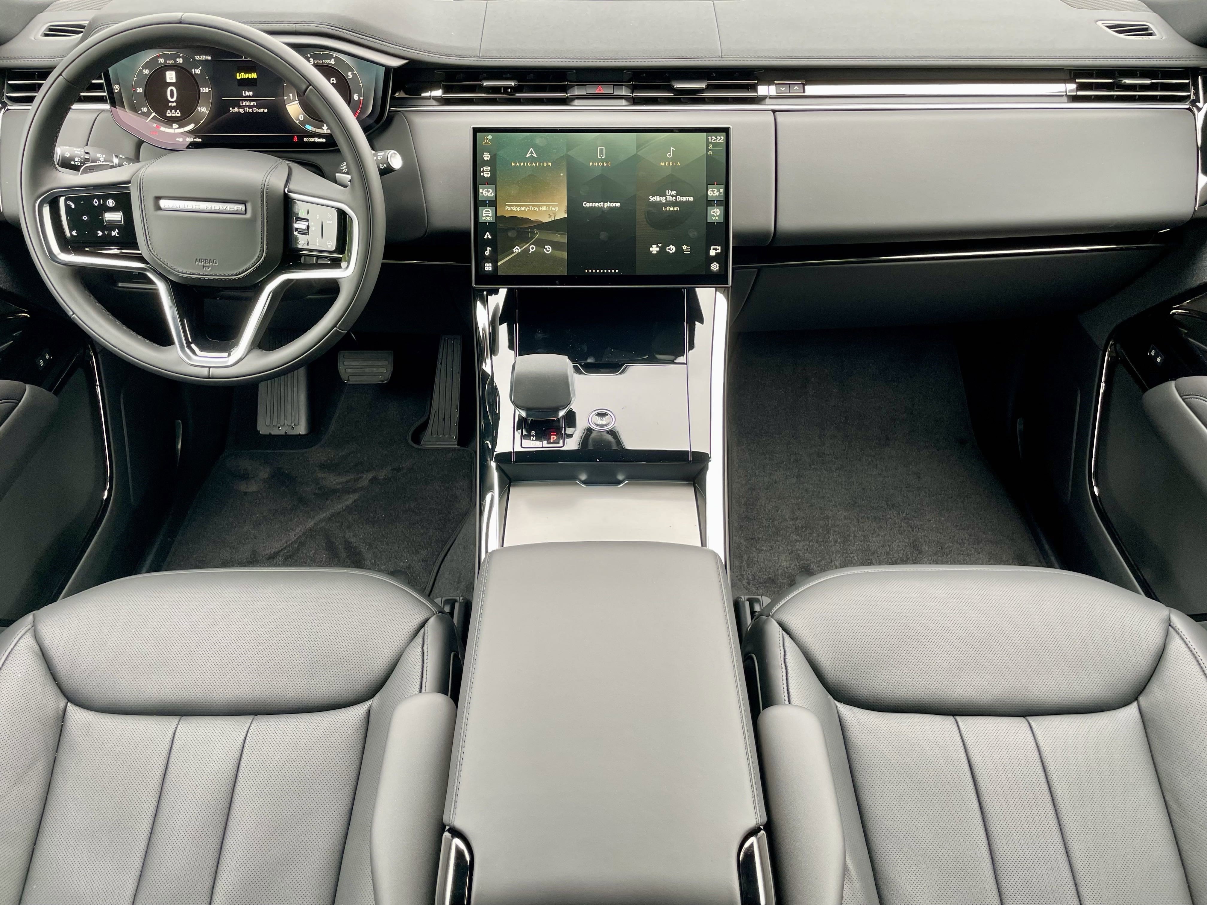 New 2025 Land Rover Range Rover Sport SE image 16