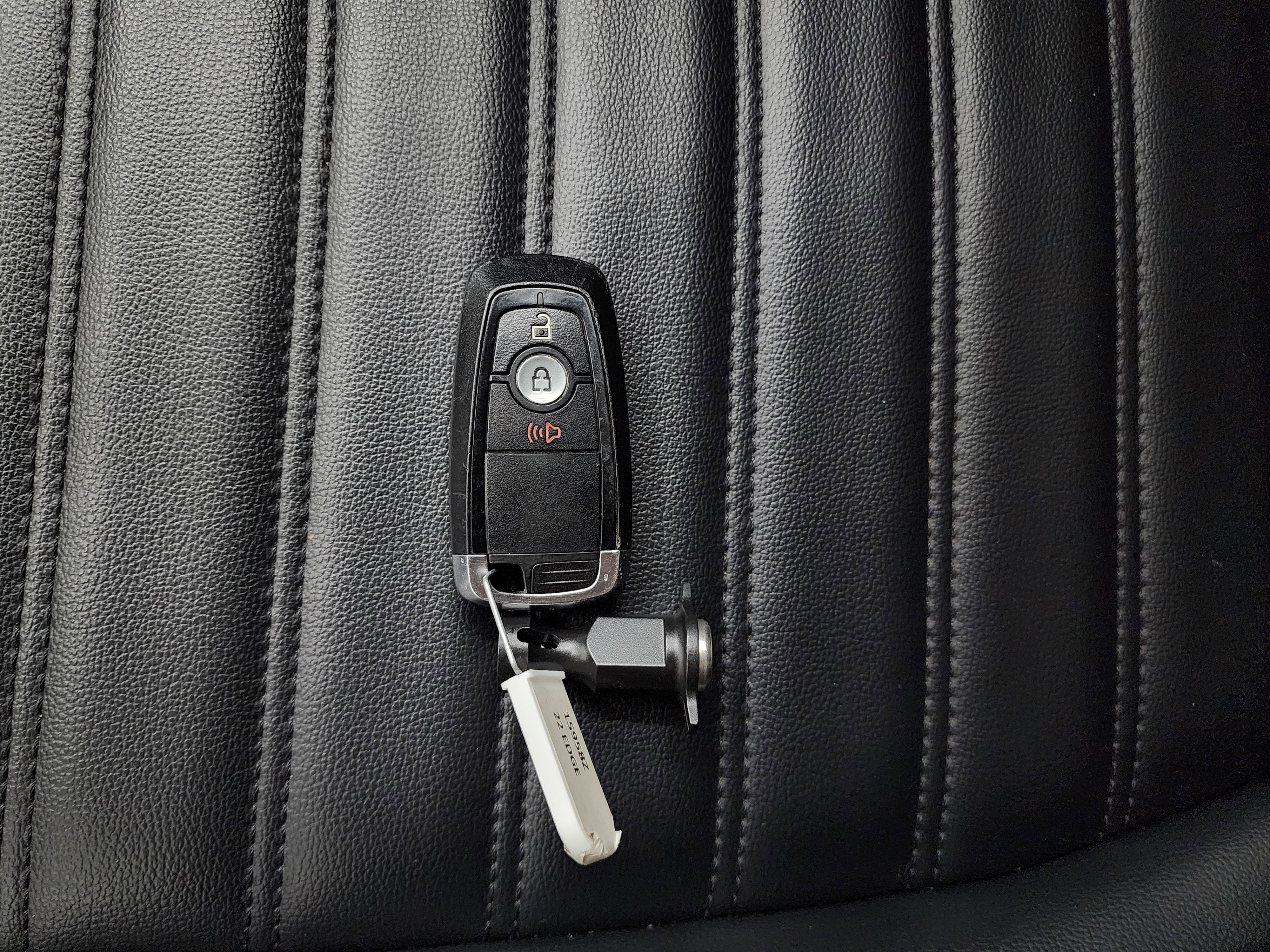 Used 2022 Ford Edge SEL image 52