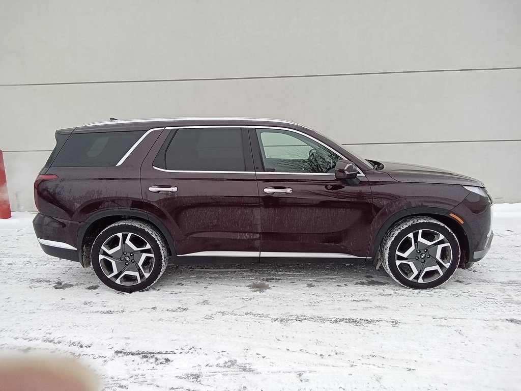 Used 2023 Hyundai Palisade Limited image 2