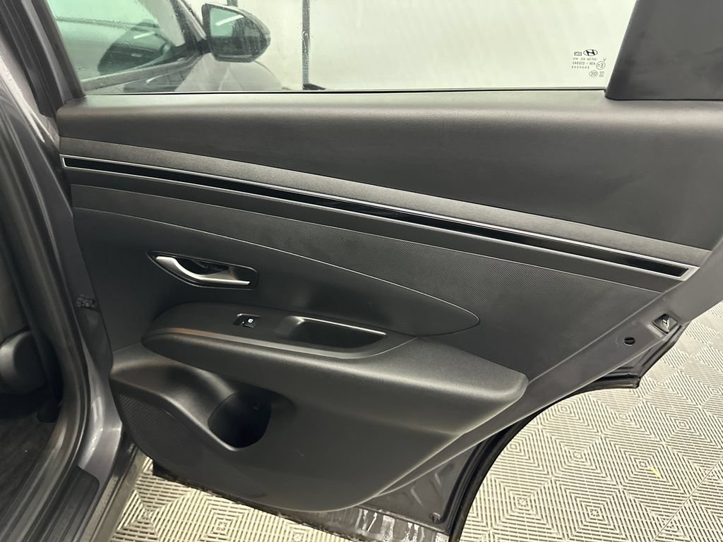 Used 2023 Hyundai Tucson SEL AWD/4WD image 16