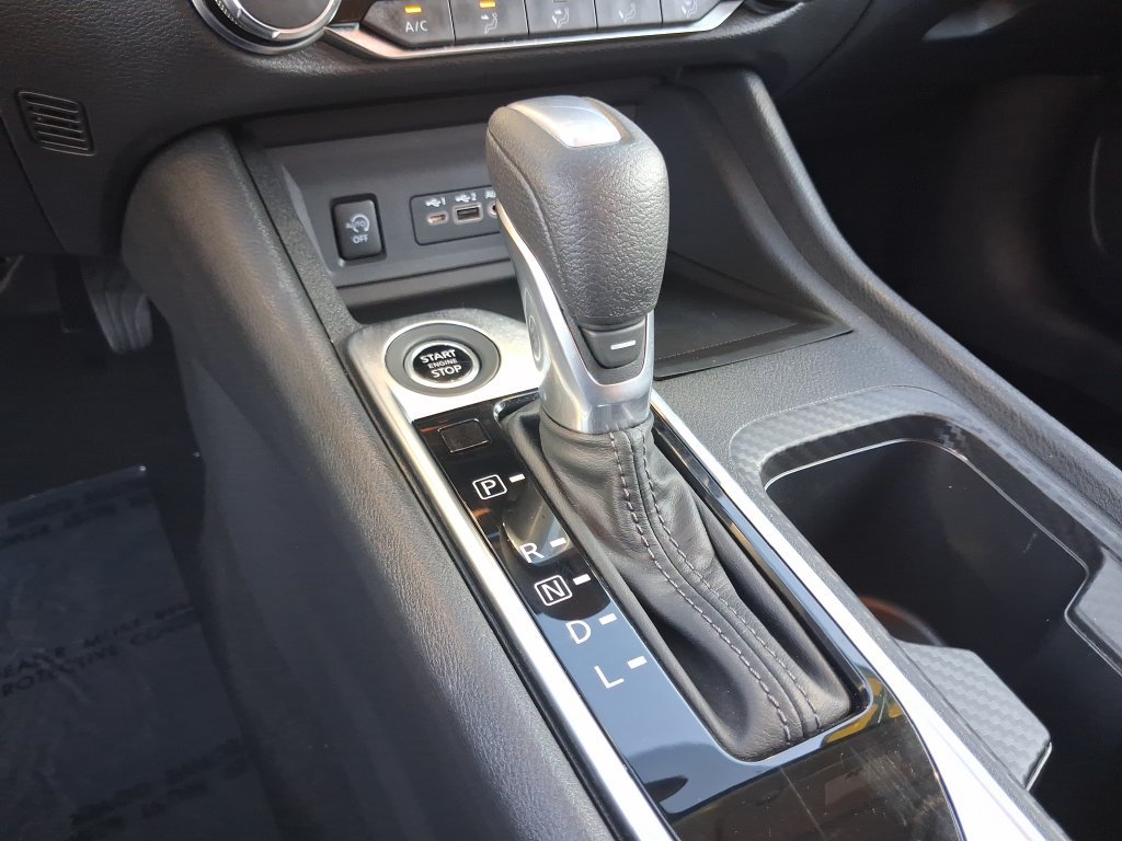 Certified 2025 Nissan Sentra SV FWD image 24