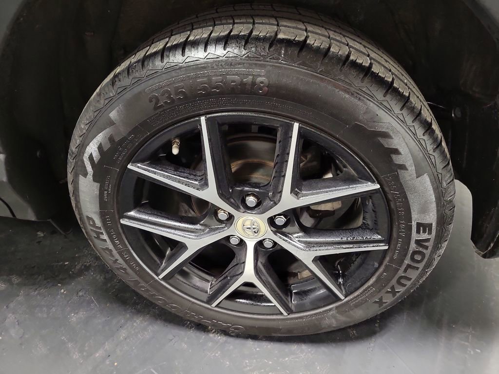 Used 2018 Toyota RAV4 SE w/ Power Extra Value Package image 10