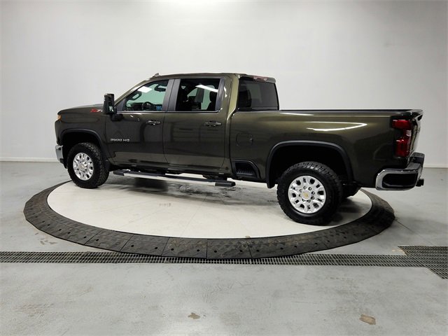 Used 2022 Chevrolet Silverado 3500 LT w/ Convenience Package image 5