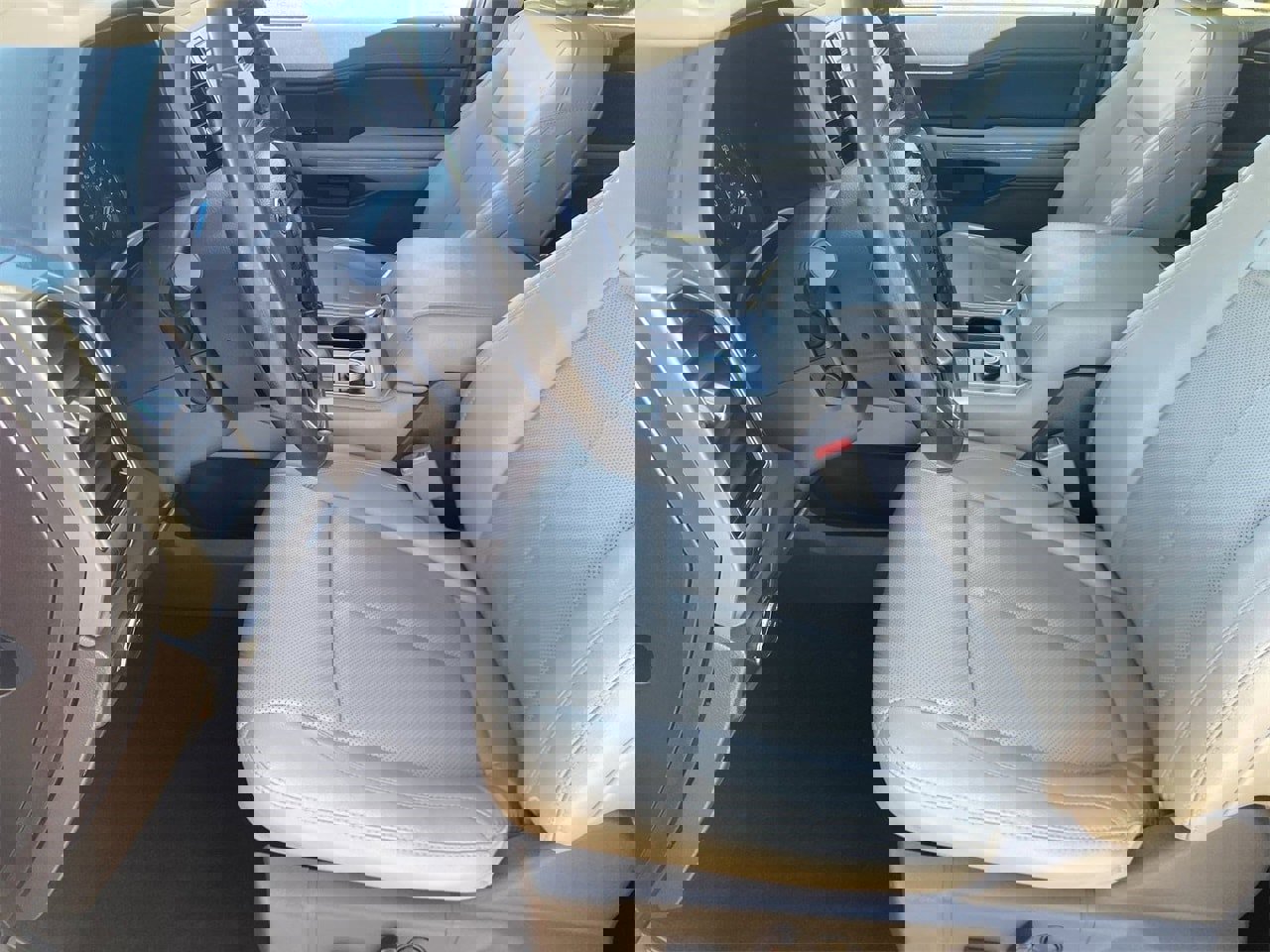 Used 2021 Ford Expedition XLT image 16