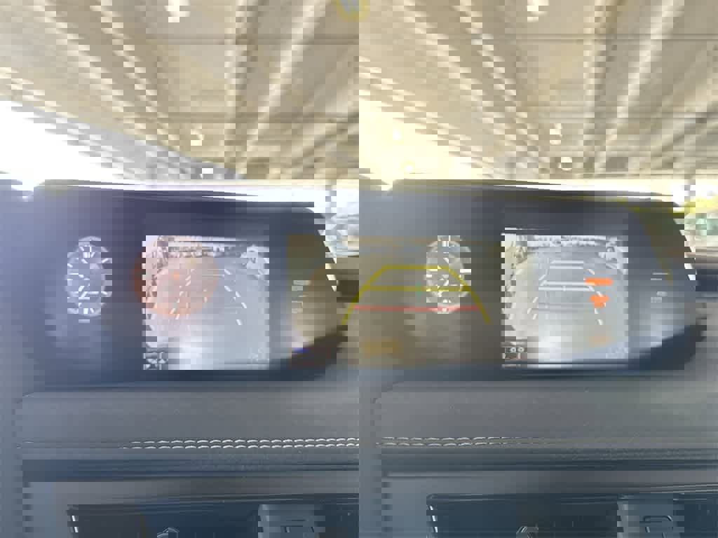 Used 2022 Lexus UX 250h w/ Premium Package image 19