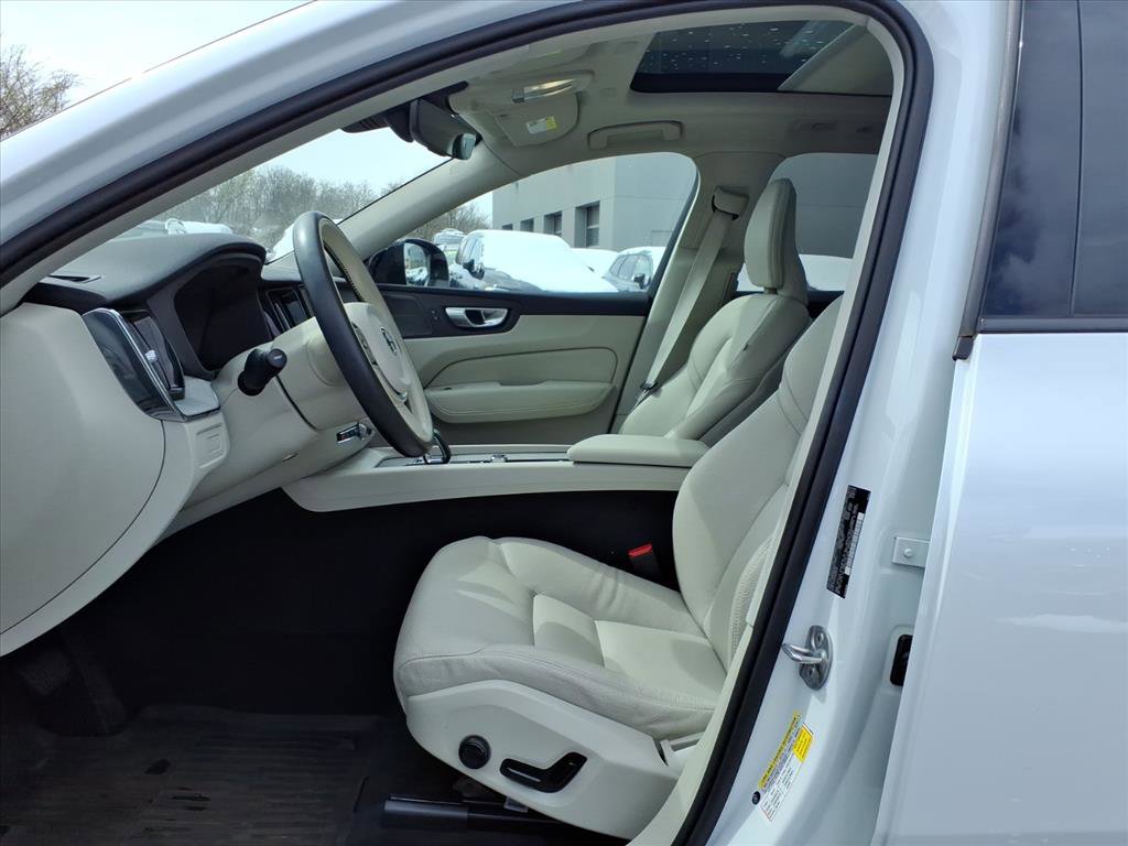 Certified 2024 Volvo XC60 T8 Plus w/ Climate Package image 11