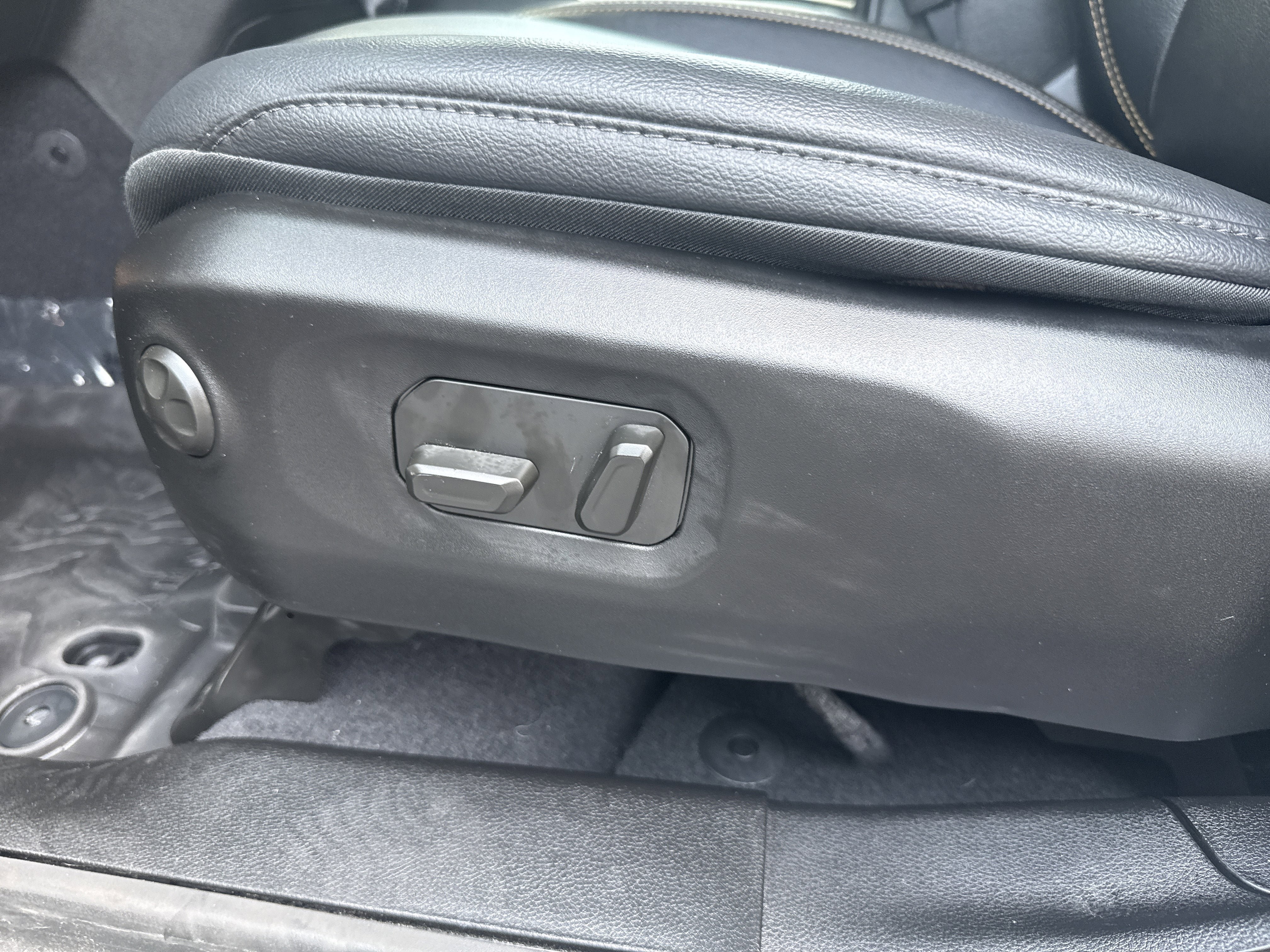 Used 2025 Jeep Gladiator Sport AWD/4WD image 34