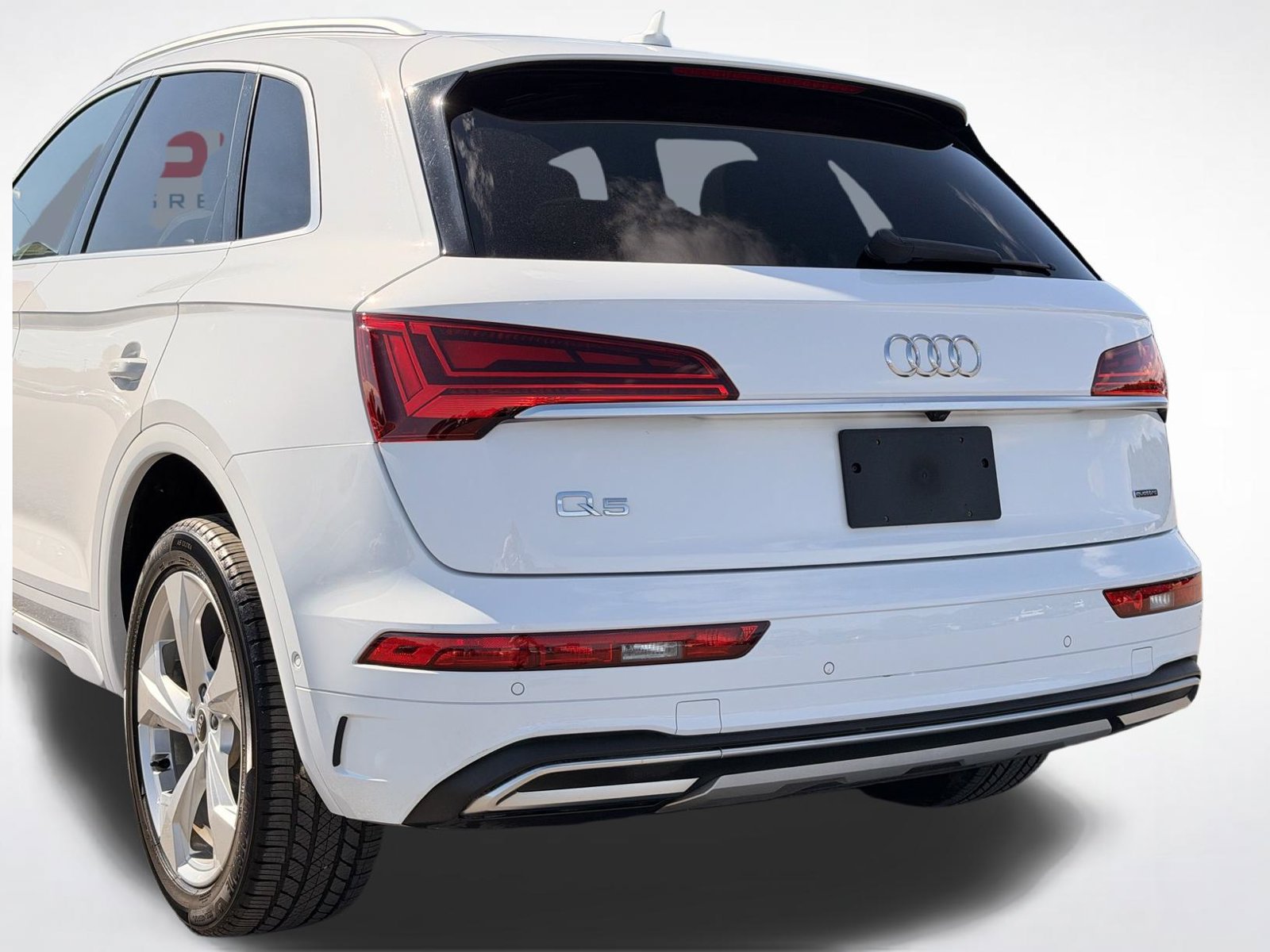 Used 2021 Audi Q5 Prestige w/ Prestige Package AWD/4WD image 3