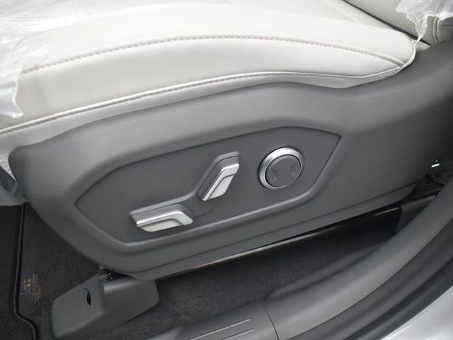 Used 2026 Hyundai Santa Fe SEL FWD image 18