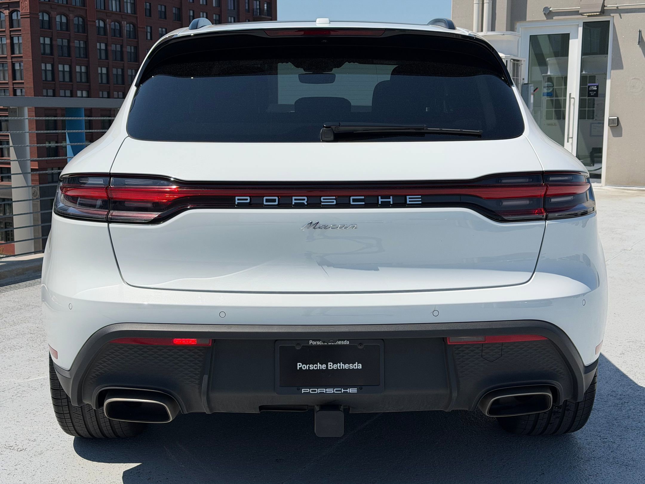 Certified 2026 Porsche Macan AWD/4WD image 6