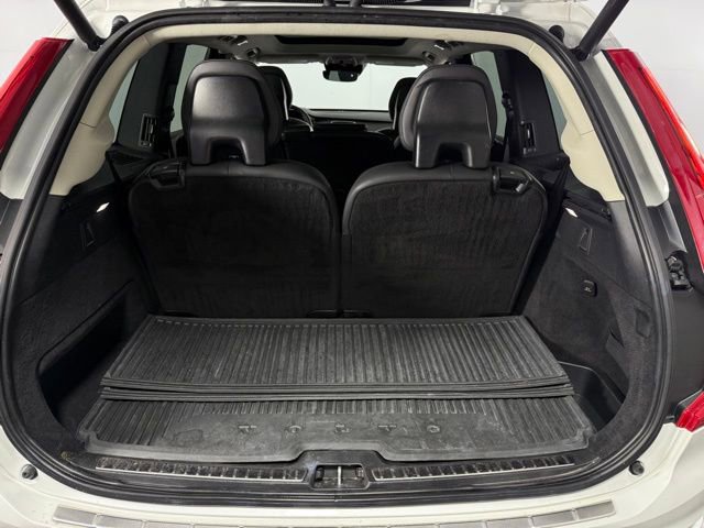 Used 2021 Volvo XC90 T6 Momentum w/ Advanced Package image 26