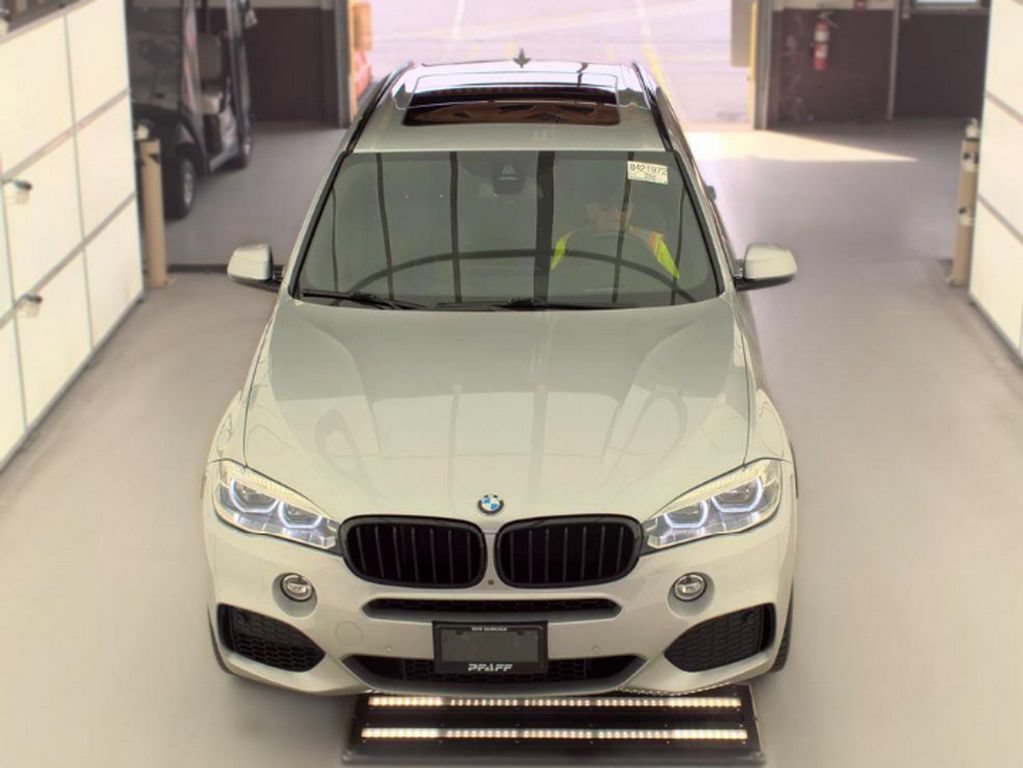 Used 2018 BMW X5 xDrive50i AWD/4WD image 2