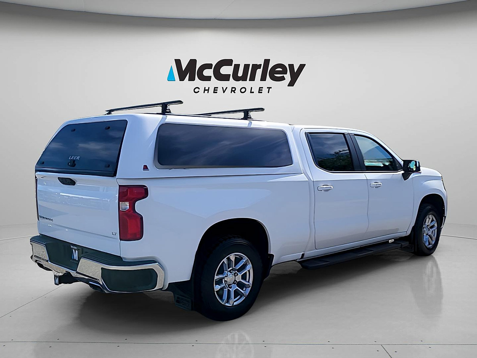 Used 2022 Chevrolet Silverado 1500 LT AWD/4WD image 7