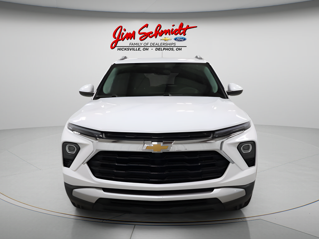 Used 2025 Chevrolet TrailBlazer LT AWD/4WD image 3