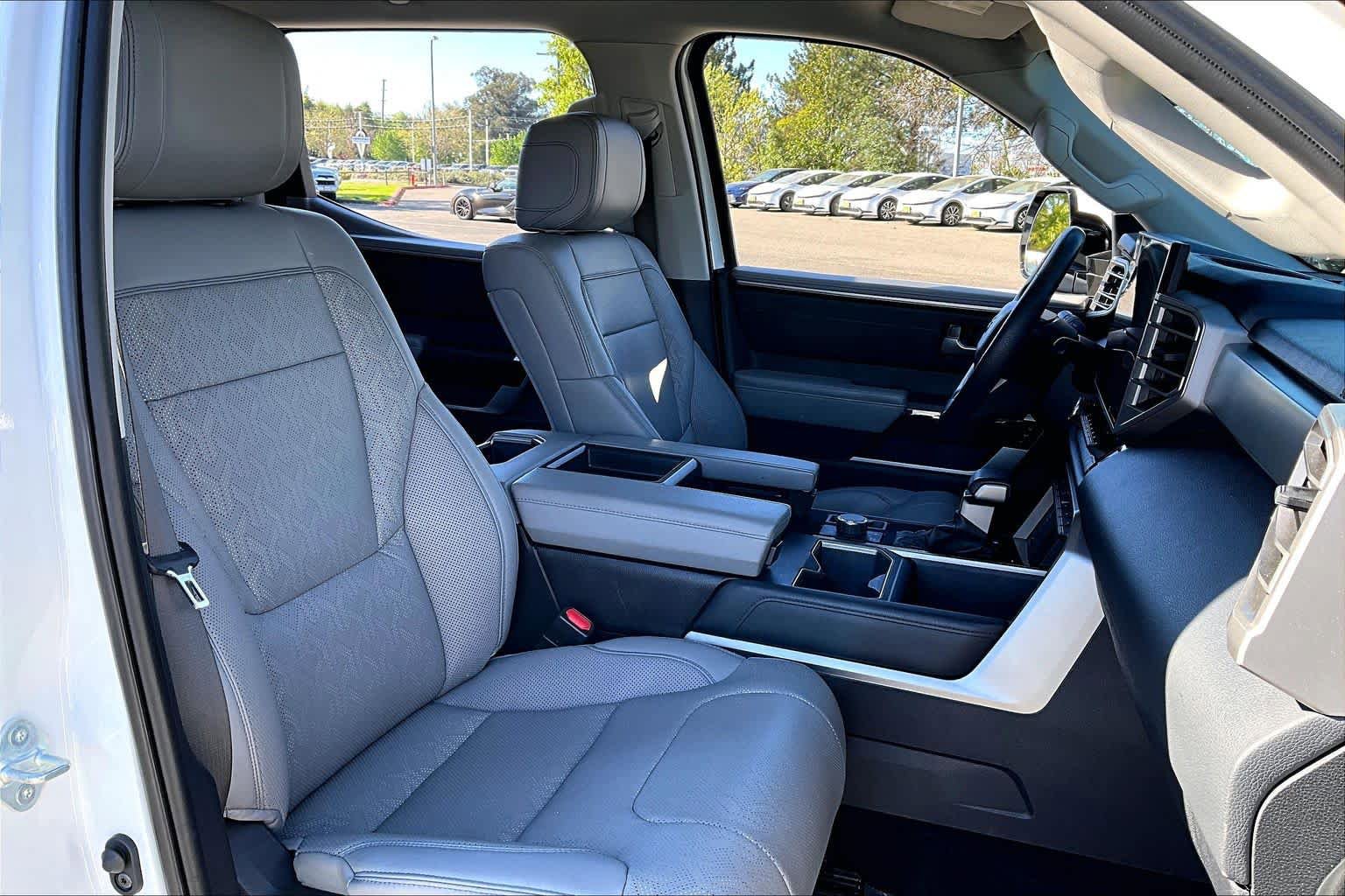 Used 2022 Toyota Tundra Limited AWD/4WD image 8