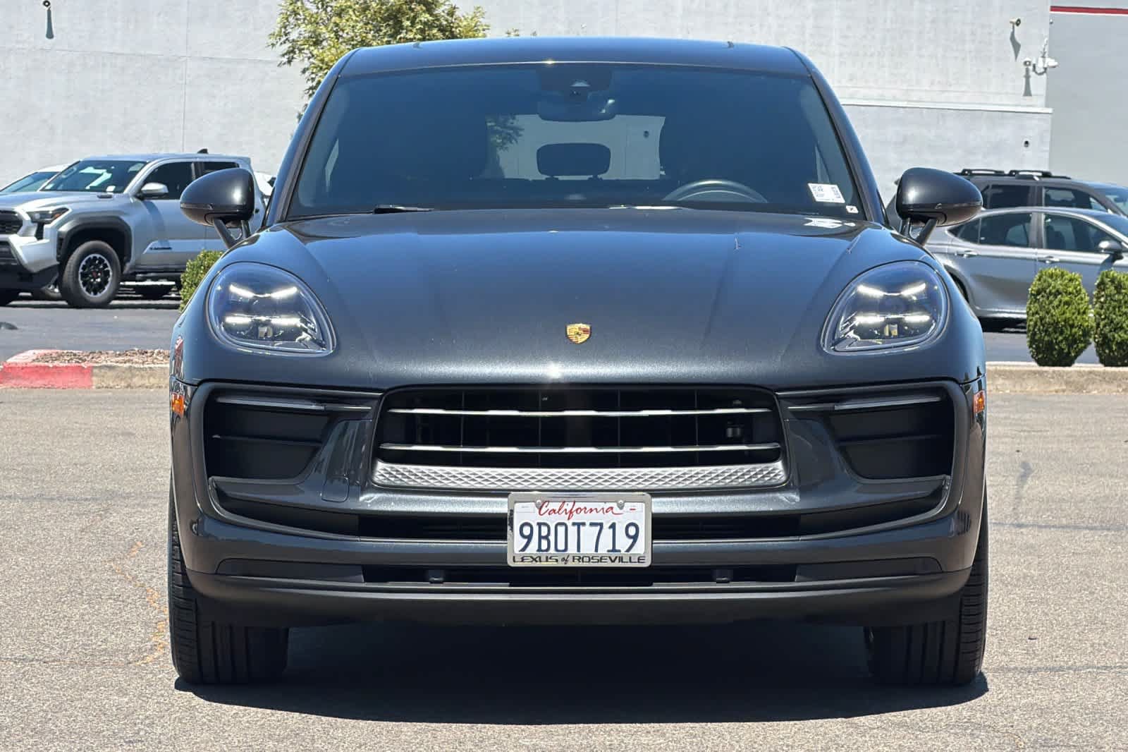 Used 2022 Porsche Macan AWD/4WD image 10