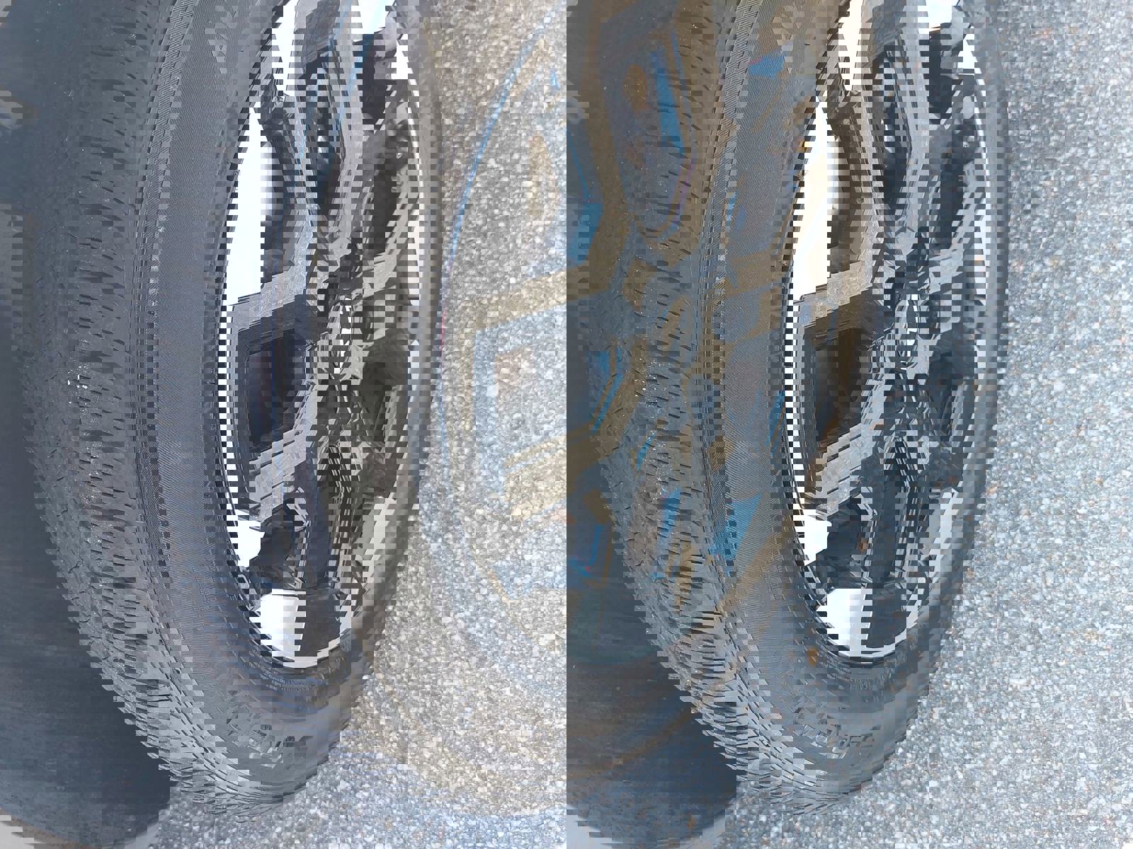 Used 2024 Kia Sorento S image 34