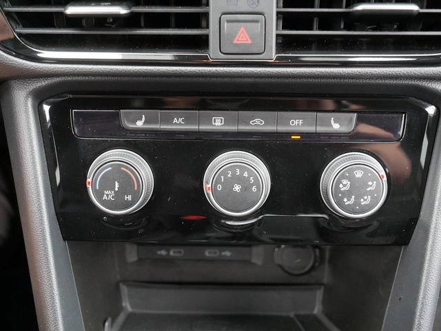 Certified 2023 Volkswagen Taos SE w/ Black Wheel Package AWD/4WD image 30