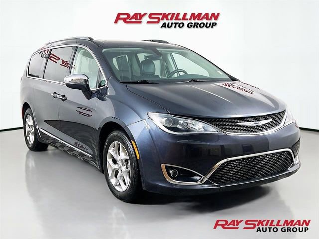 Used 2019 Chrysler Pacifica Limited image 1