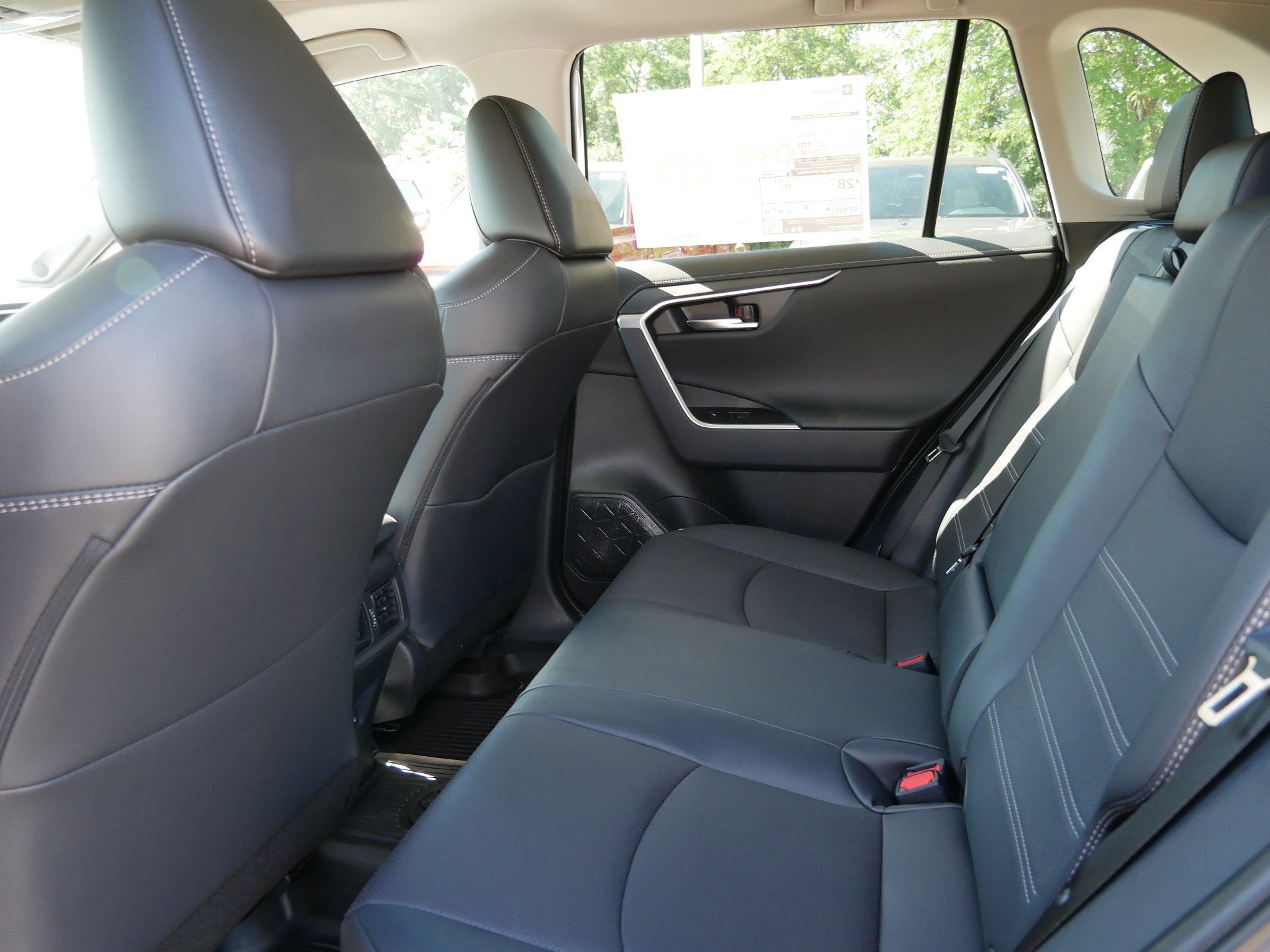 New 2025 Toyota RAV4 Limited image 7