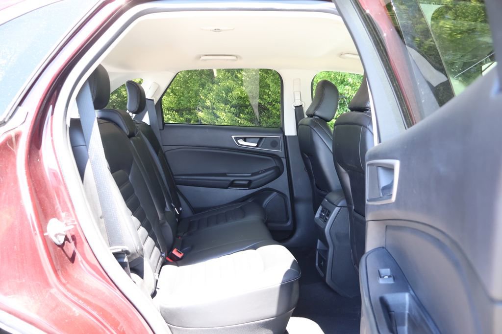 Used 2024 Ford Edge SEL AWD/4WD image 46