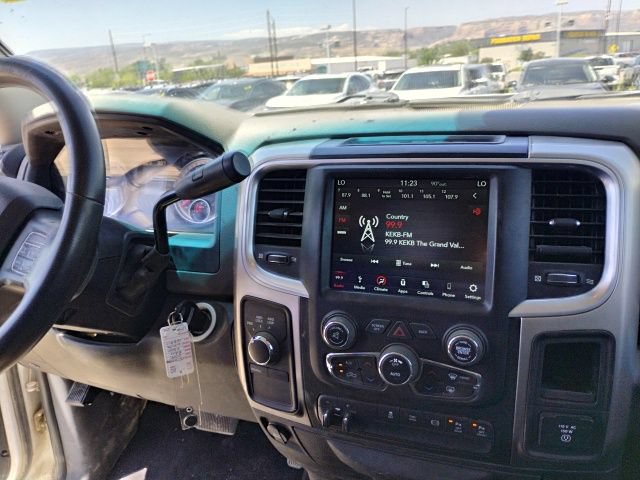 Used 2014 RAM 2500 Tradesman w/ Chrome Appearance Group AWD/4WD image 16
