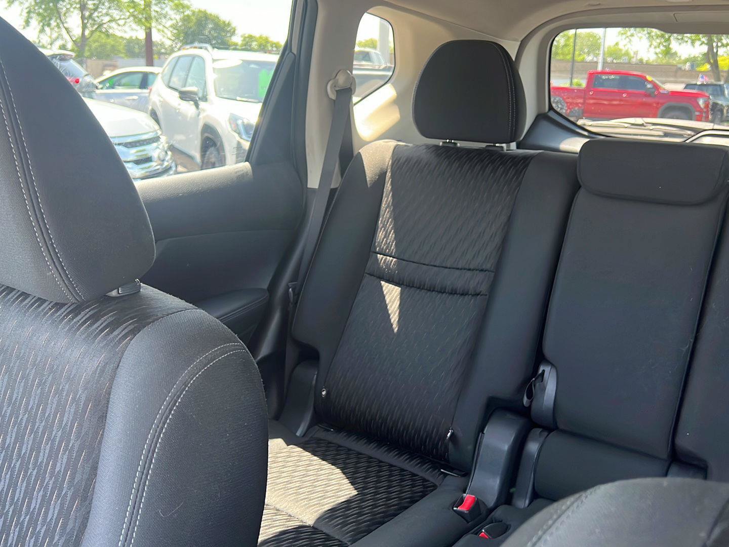 Used 2020 Nissan Rogue SV AWD/4WD image 18