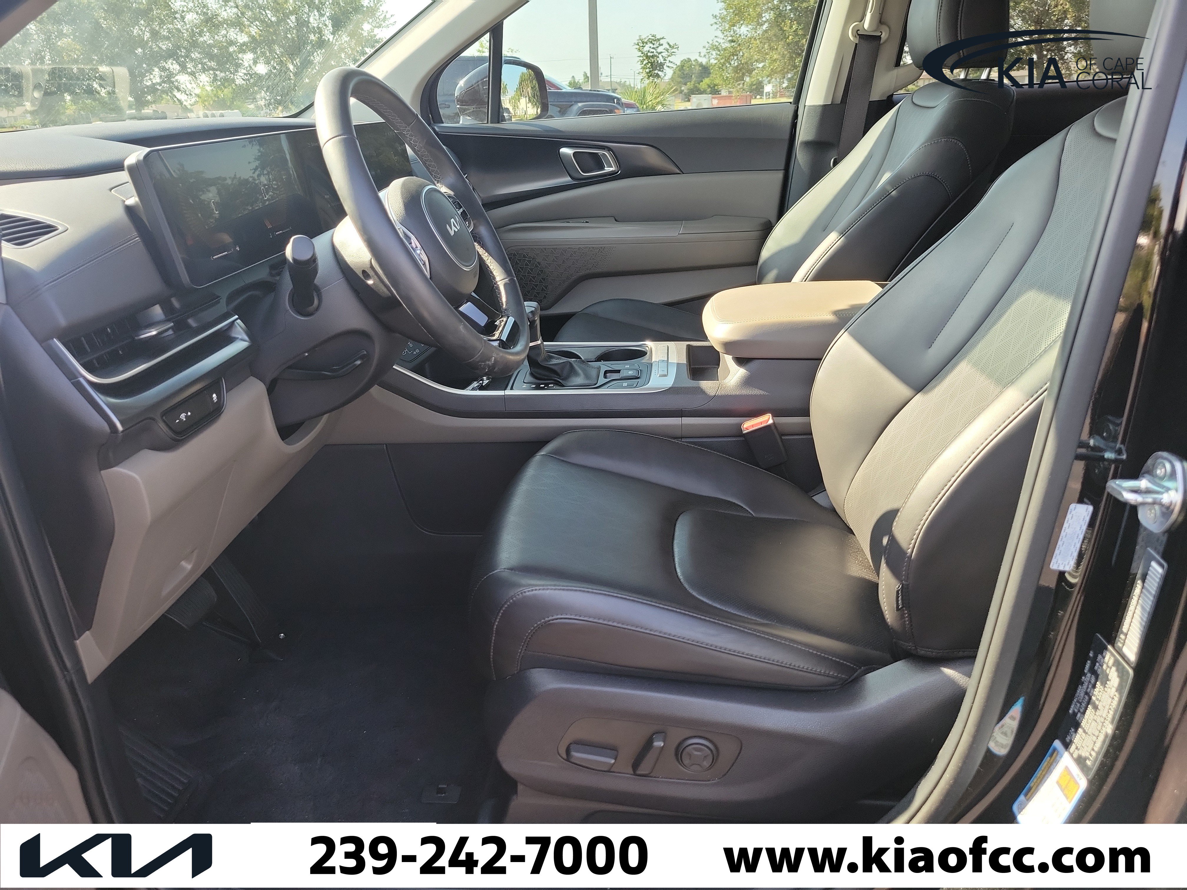 Certified 2025 Kia Carnival FWD image 21