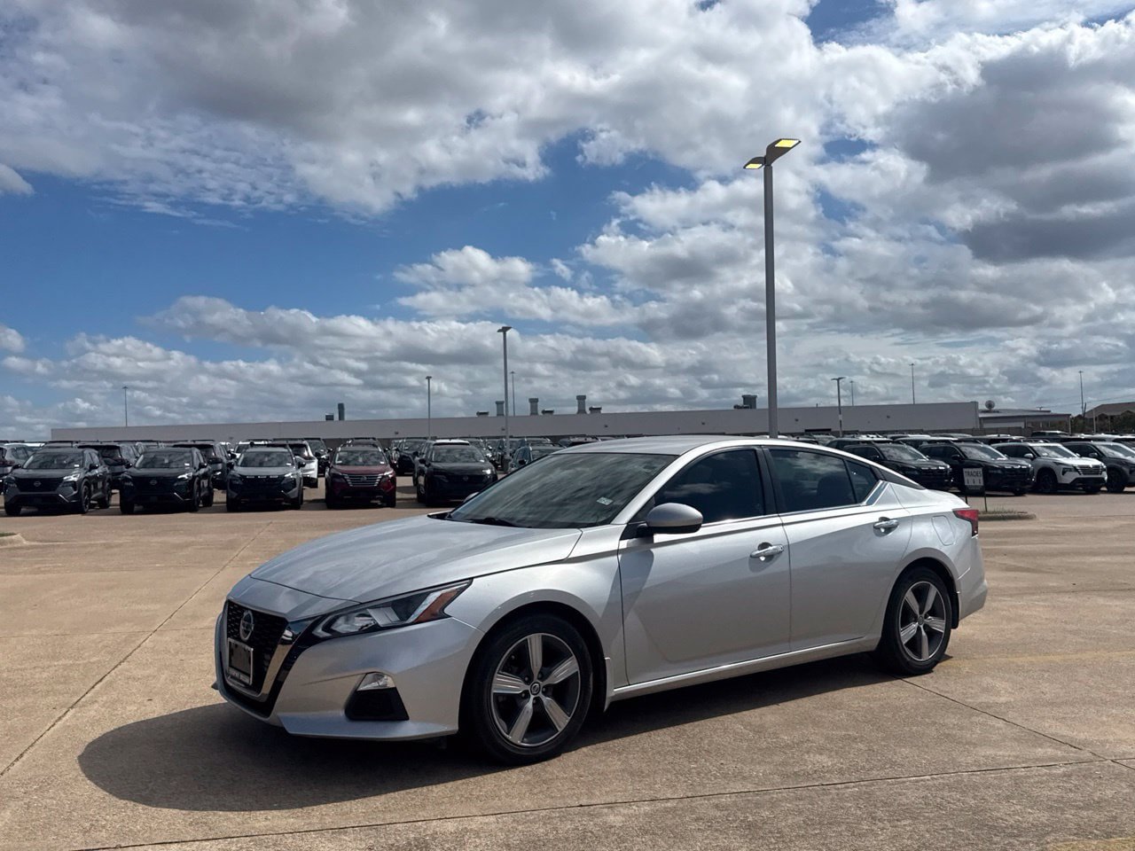 Used 2020 Nissan Altima 2.5 S w/ Driver Assist Package FWD image 11