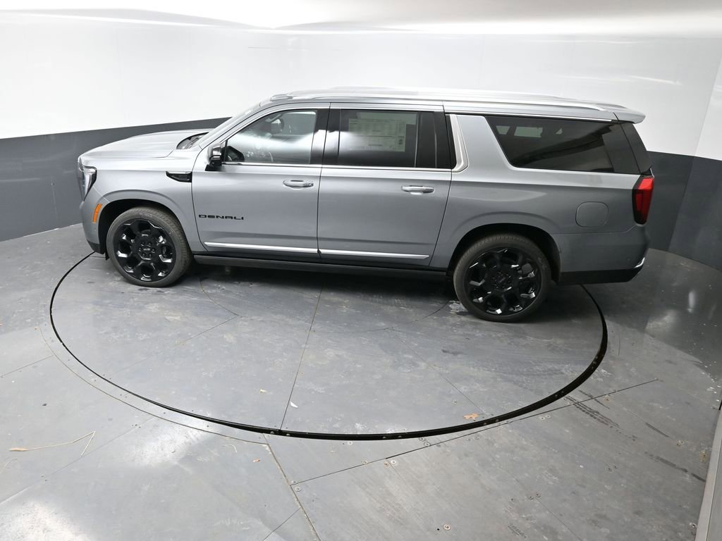 New 2026 GMC Yukon XL Denali w/ Denali Reserve Package image 46