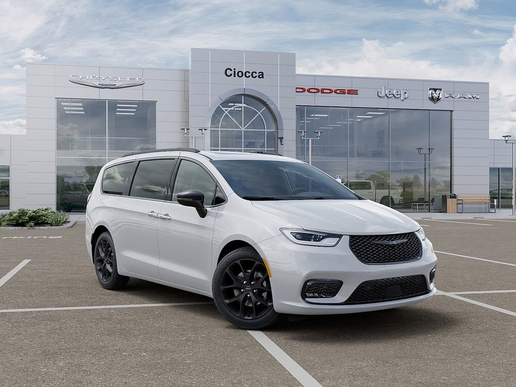 New 2026 Chrysler Pacifica Limited w/ S Appearance Package
