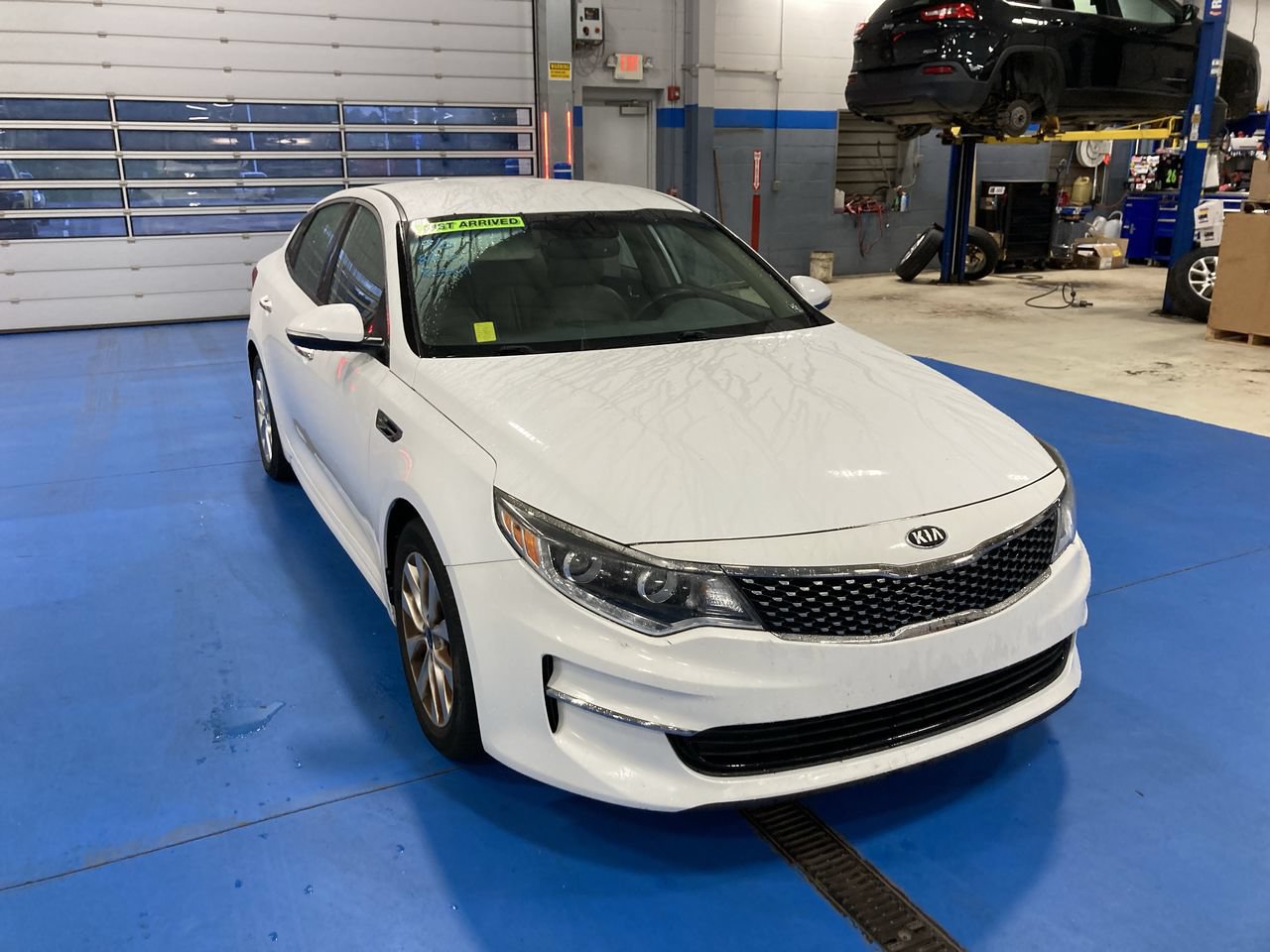 Used 2016 Kia Optima EX FWD image 1