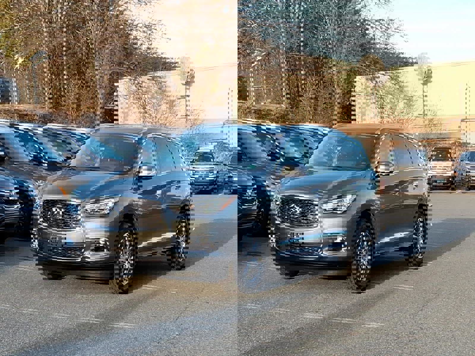 Used 2020 INFINITI QX60 Luxe w/ Essential Package