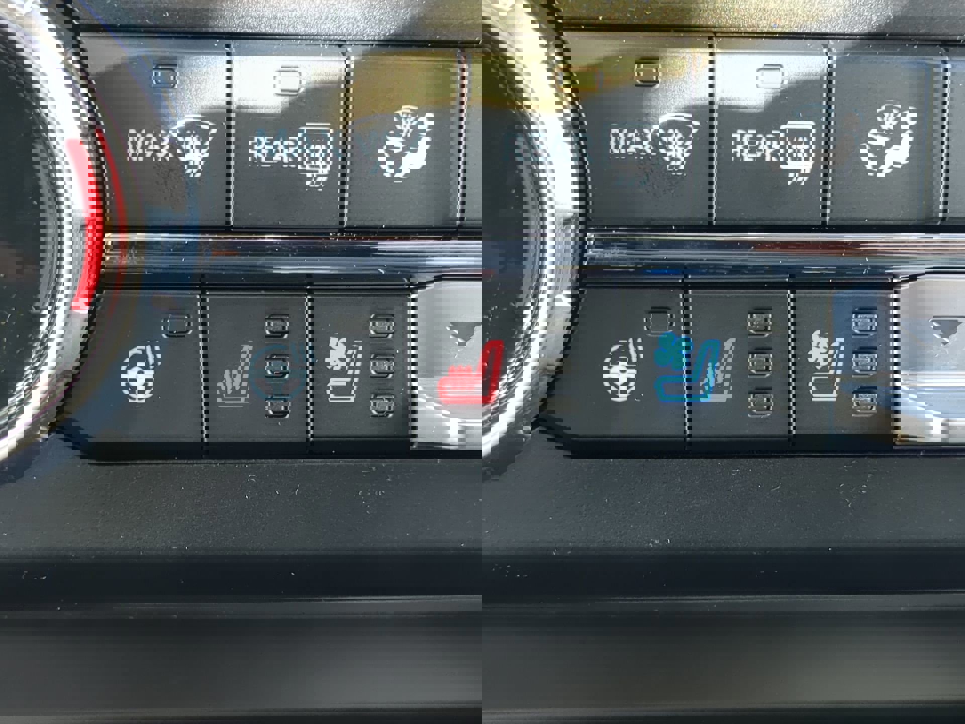 New 2026 Ford F350 Lariat w/ Black Appearance Package image 58