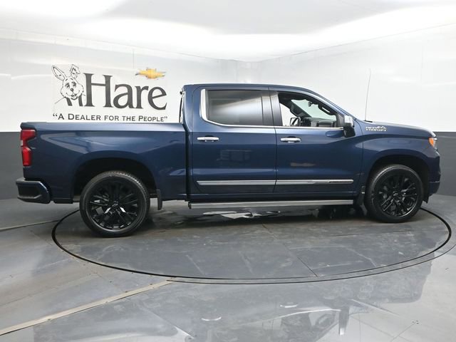 Used 2022 Chevrolet Silverado 1500 High Country AWD/4WD image 36