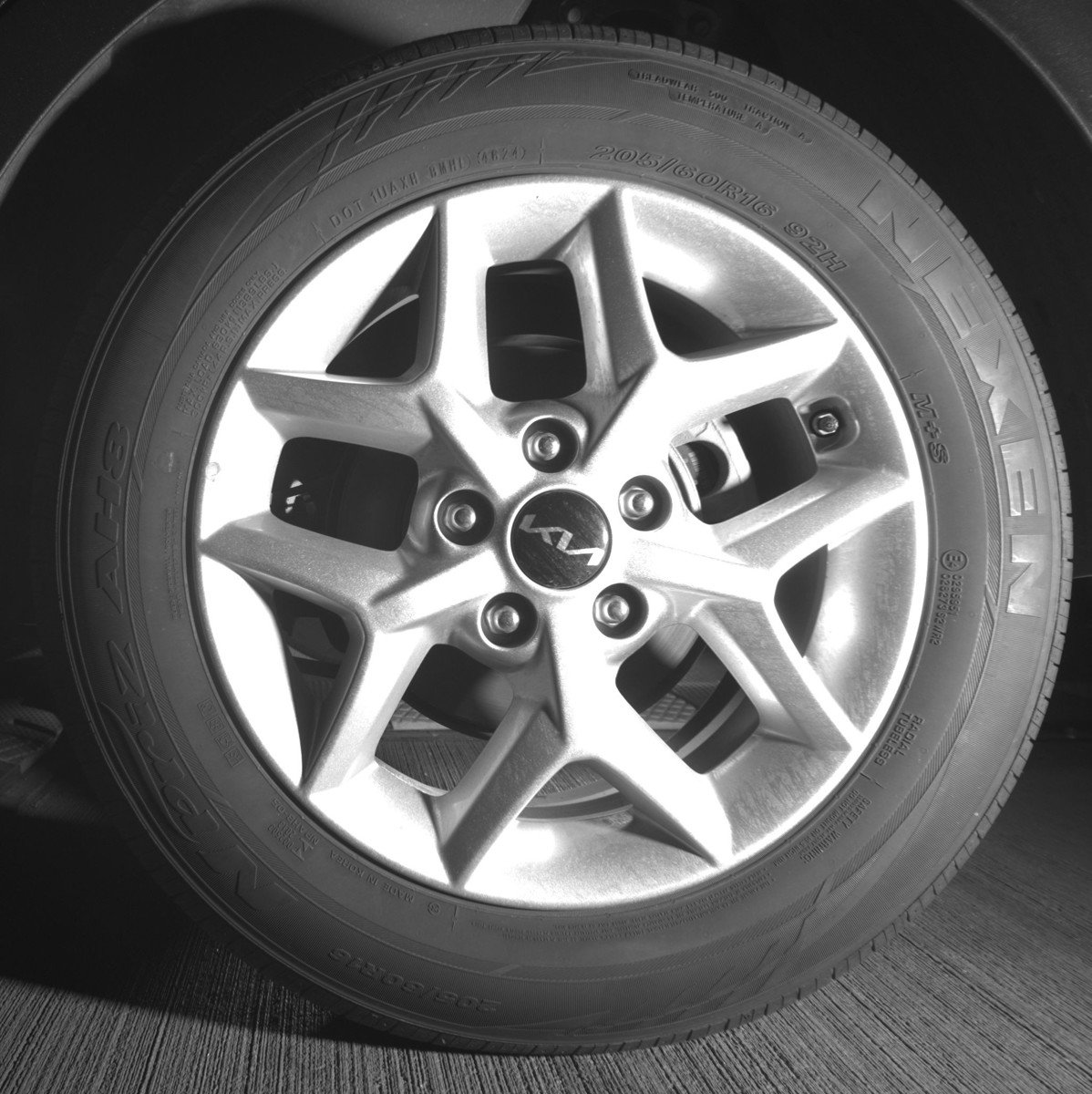 Used 2025 Kia Soul LX w/ LX Technology Package FWD image 19