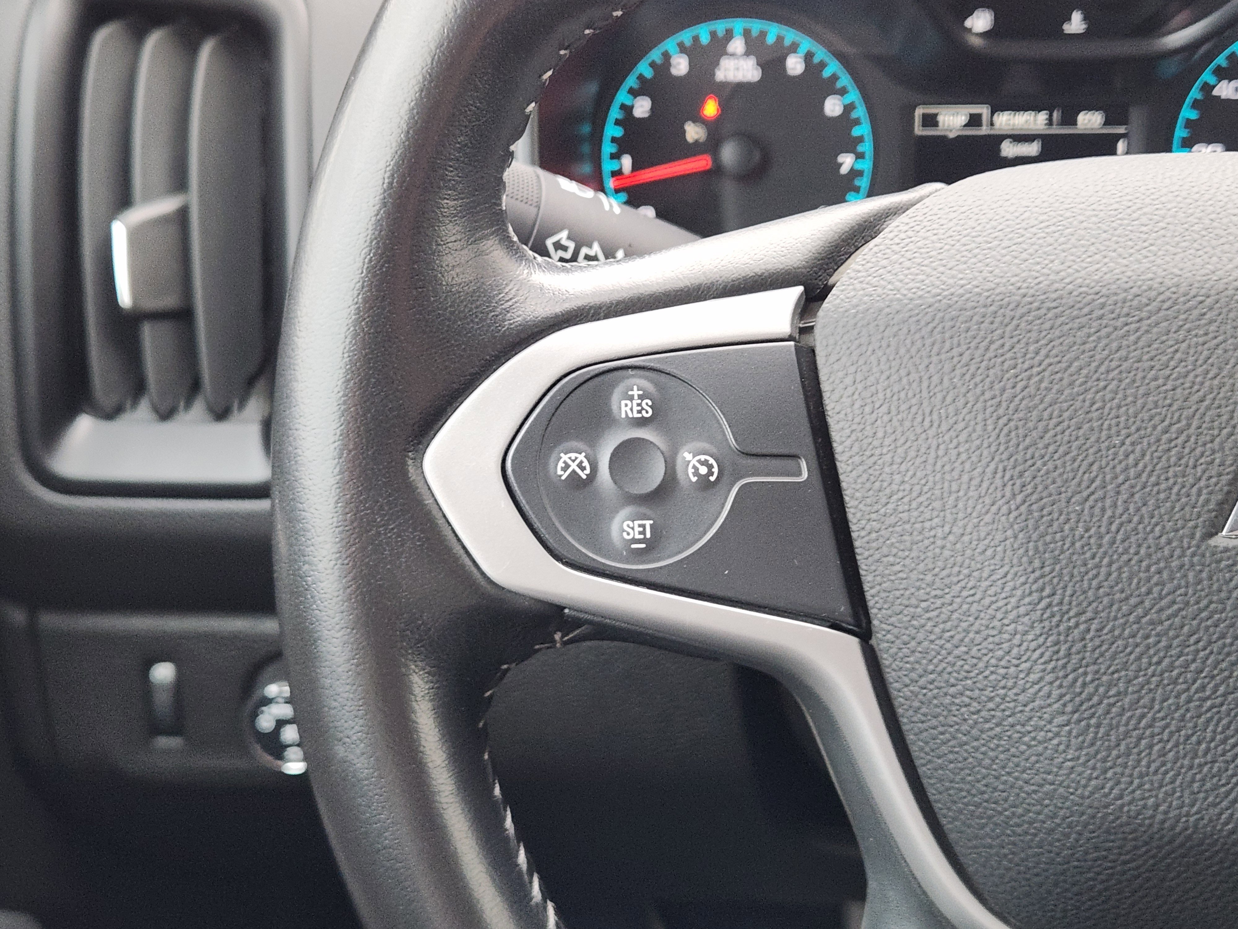 Used 2021 Chevrolet Colorado LT w/ LT Convenience Package image 29