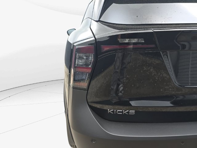 New 2027 Nissan Kicks SR w/ SR Premium Package FWD image 37