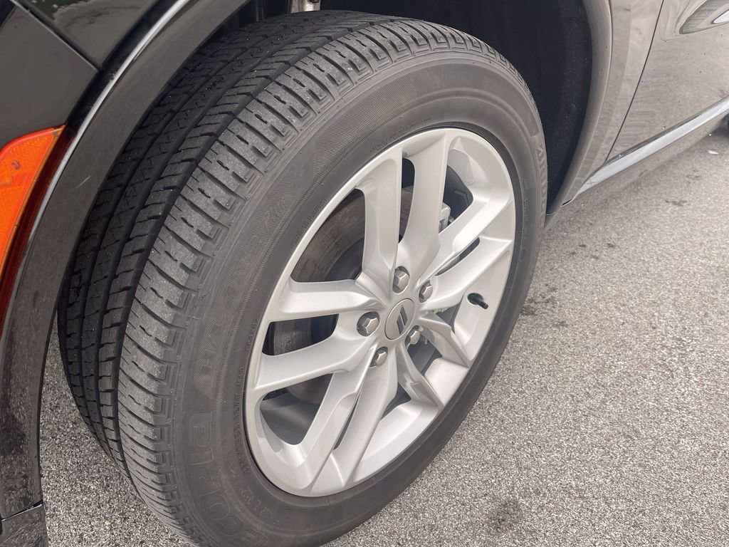 Used 2024 Dodge Durango GT image 2