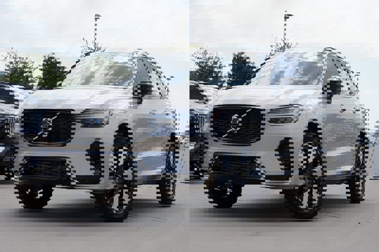 New 2025 Volvo XC60 T8 Plus w/ Protection Package Premier