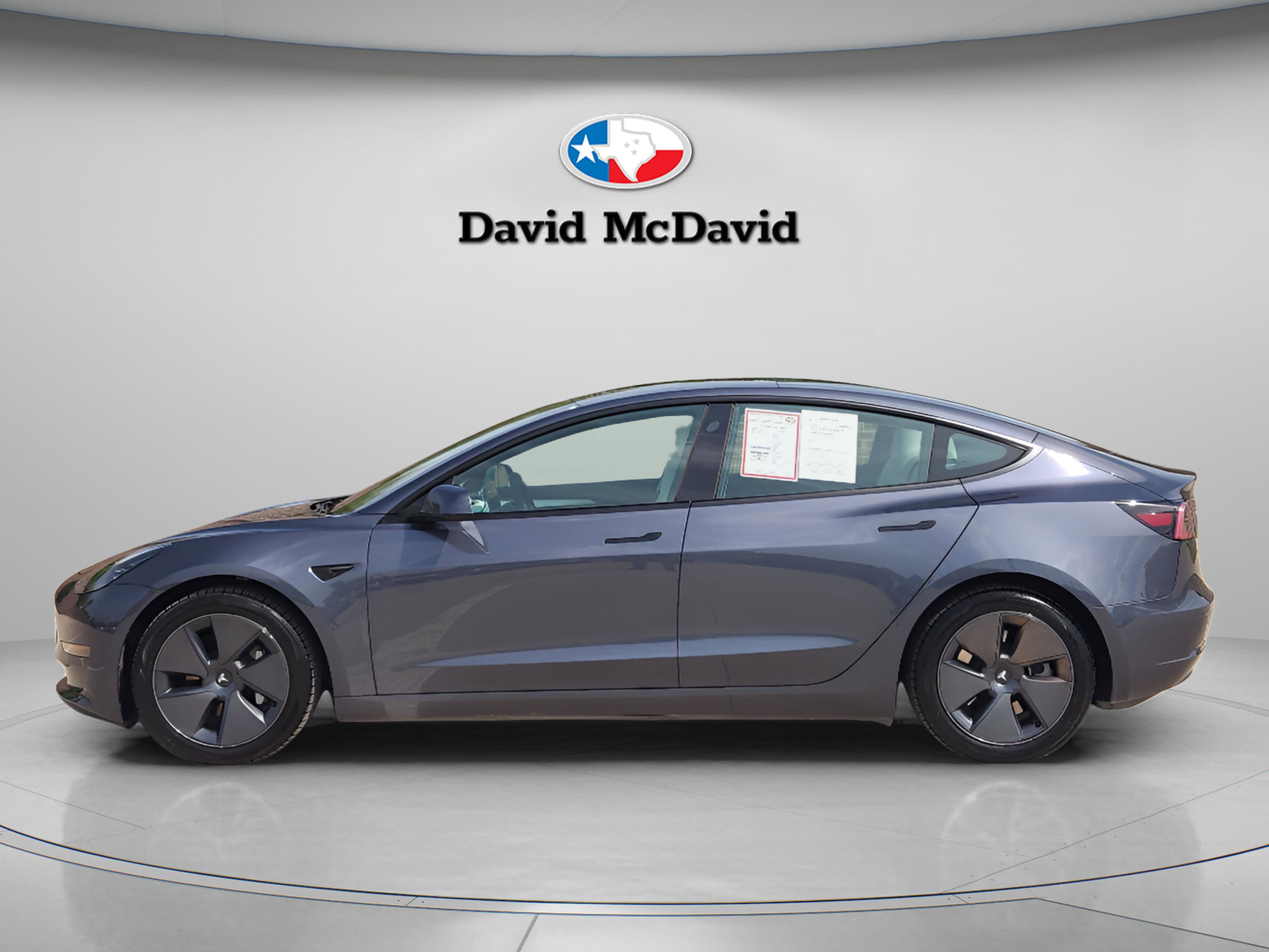 Used 2023 Tesla Model 3 Standard Range image 2