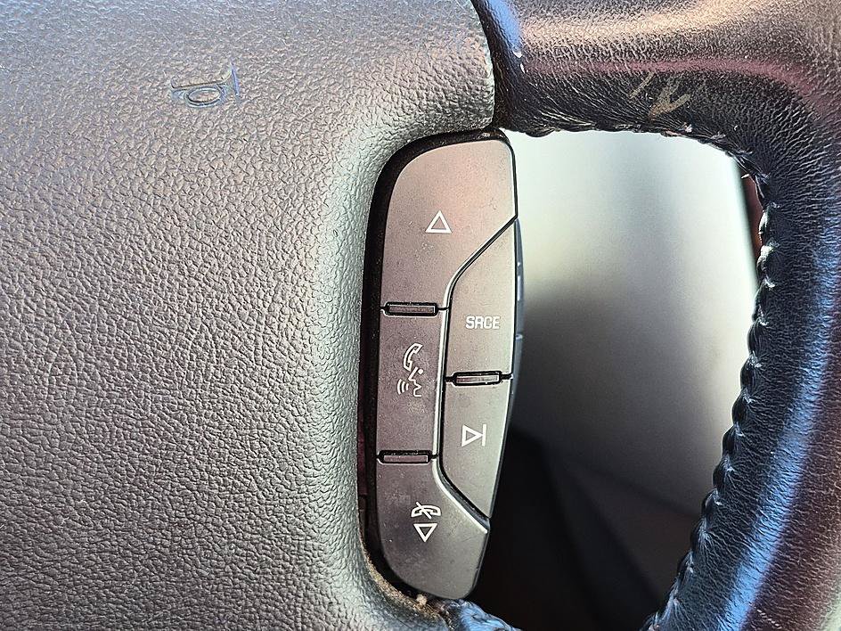 Used 2012 Chevrolet Impala LTZ FWD image 18