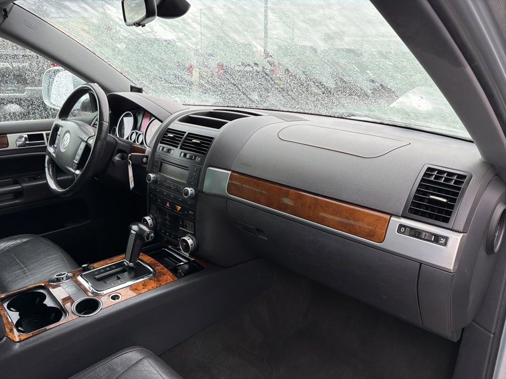 Used 2008 Volkswagen Touareg V6 AWD/4WD image 38