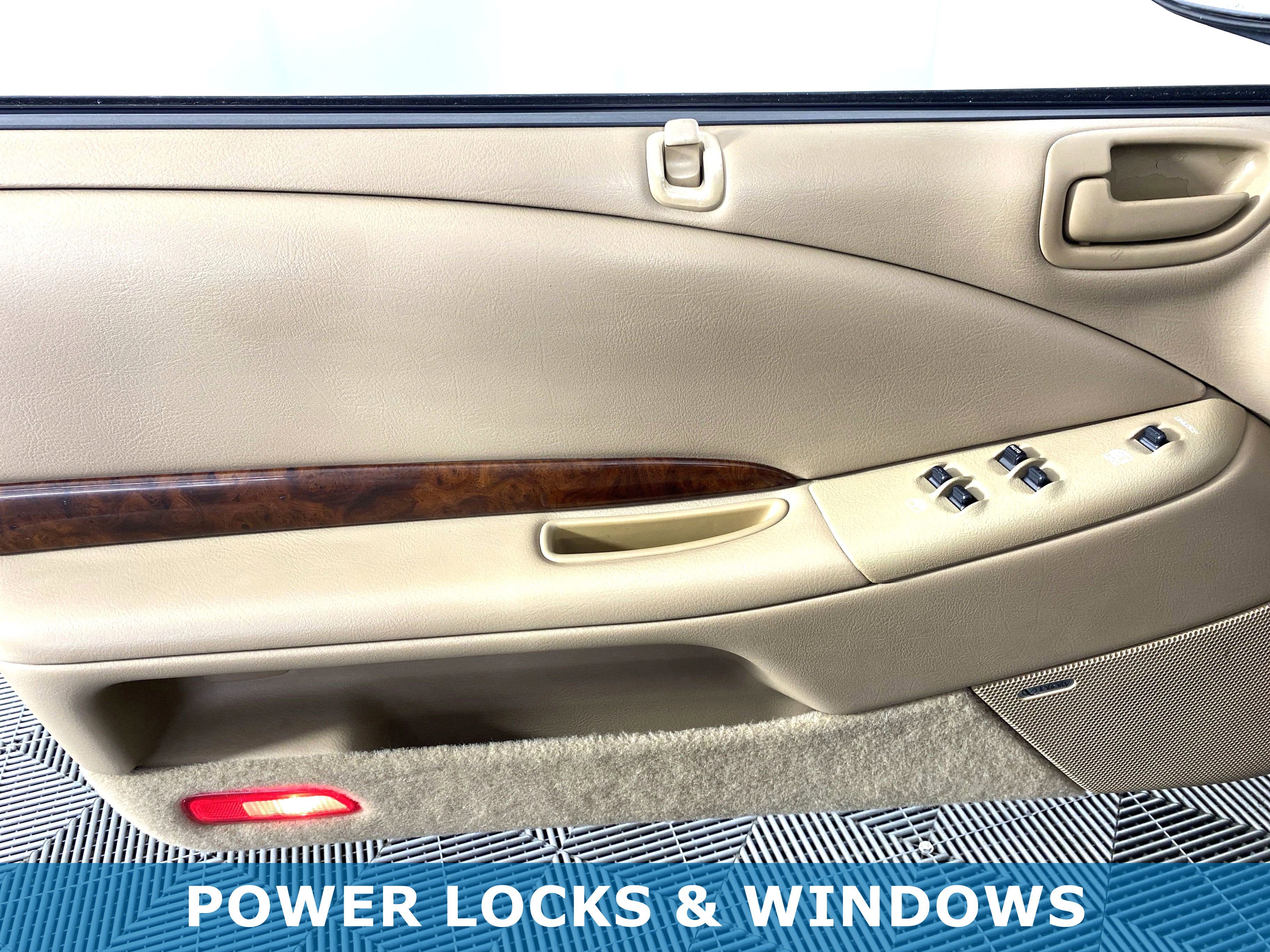 Used 1999 Chrysler Sebring JXI image 11