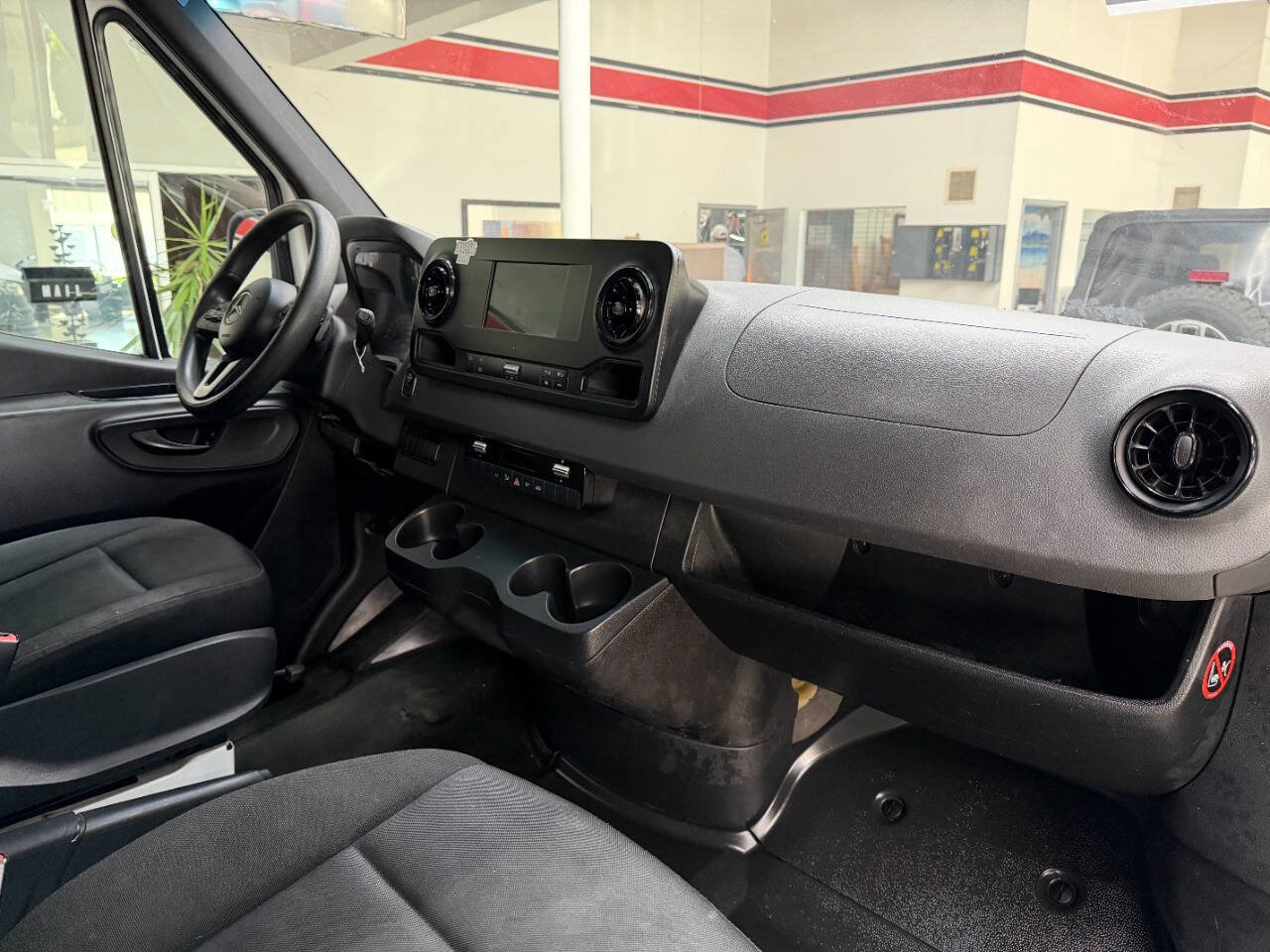 Used 2020 Mercedes-Benz Sprinter 1500 image 15